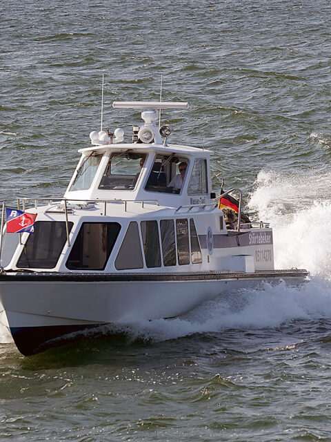 Wassertaxi von Rügen nach Hiddensee | Bild Andreas Bubrowski